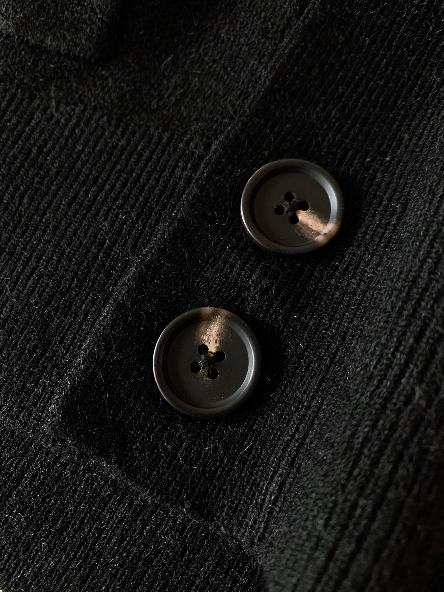 LoroPiana L.P FW早秋新品 休闲针织外套🧥甄选细腻羊毛针织面料，纱线紧密扎实，触感软糯顺滑，自带温润哑光质