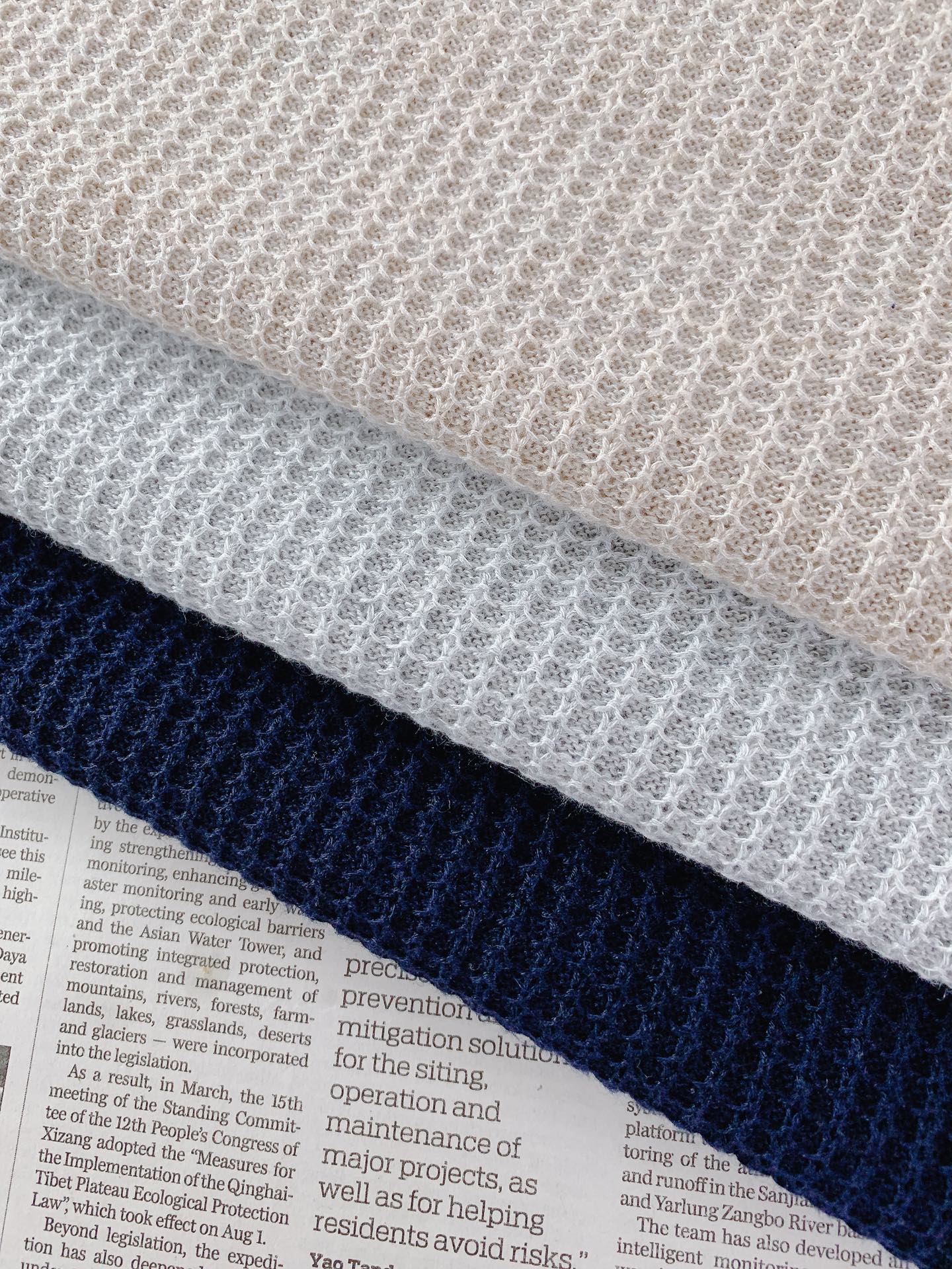 LoroPiana L.P FW早秋新品 华夫格针织短袖，妥妥的低调实力派单品！标志性蜂窝华夫格镂空面料，肌理感直接拉满