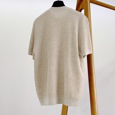 LoroPiana L.P FW早秋新品 华夫格针织短袖,妥妥的低调实力派单品!标志性蜂窝华夫格镂空面料,肌理感直接拉满 LoroPiana L.P FW早秋新品 华夫格针织短袖,妥妥的低调实力派单品!标志性蜂窝华夫格镂空面料,肌理感直接拉满