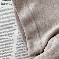 LoroPiana L.P FW早秋新品 高端打底短袖T恤👕采用品牌专属细腻混纺针织面料,上手软糯顺滑,细腻肌理自带柔光 LoroPiana L.P FW早秋新品 高端打底短袖T恤👕采用品牌专属细腻混纺针织面料,上手软糯顺滑,细腻肌理自带柔光