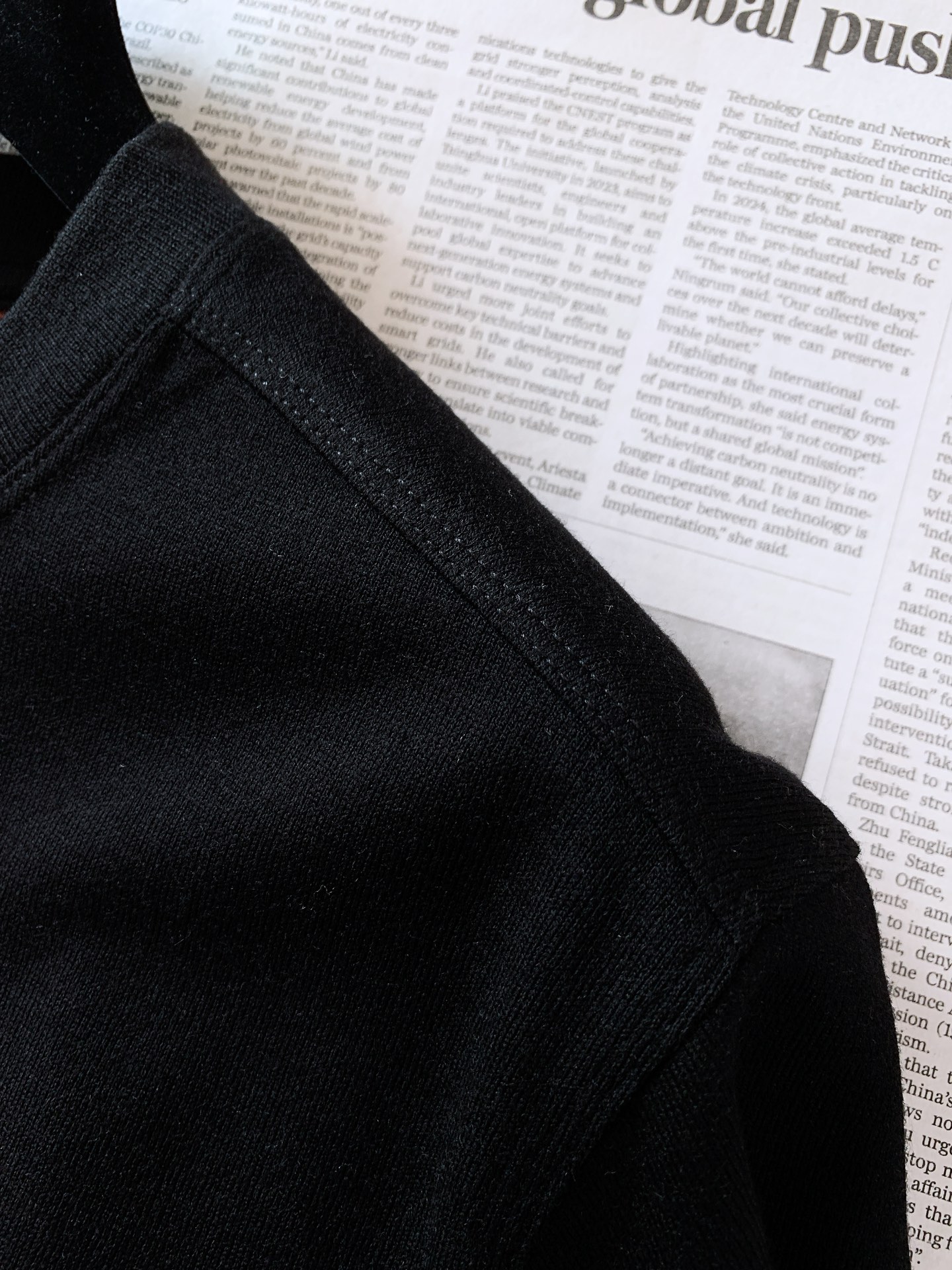 LoroPiana L.P FW早秋新品 高端打底短袖T恤👕采用品牌专属细腻混纺针织面料,上手软糯顺滑,细腻肌理自带柔光 LoroPiana L.P FW早秋新品 高端打底短袖T恤👕采用品牌专属细腻混纺针织面料,上手软糯顺滑,细腻肌理自带柔光
