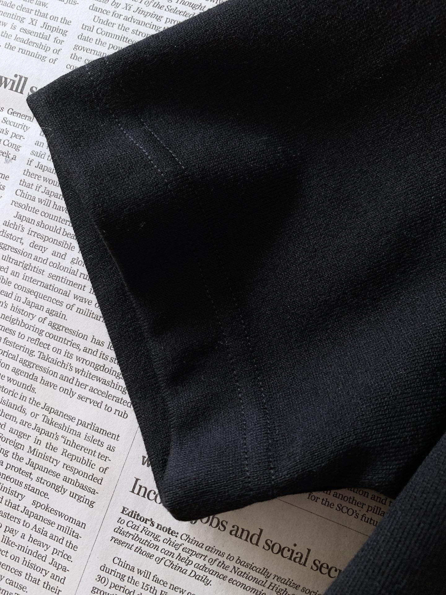 LoroPiana L.P FW早秋新品 高端打底短袖T恤👕采用品牌专属细腻混纺针织面料,上手软糯顺滑,细腻肌理自带柔光 LoroPiana L.P FW早秋新品 高端打底短袖T恤👕采用品牌专属细腻混纺针织面料,上手软糯顺滑,细腻肌理自带柔光