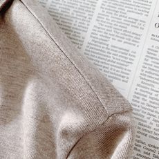 Berluti 伯鲁蒂 2026FW秋冬新品 半拉链长袖Polo,男士衣柜里的高阶刚需单品。 甄选高定混纺针织料子,上 Berluti 伯鲁蒂 2026FW秋冬新品 半拉链长袖Polo,男士衣柜里的高阶刚需单品。 甄选高定混纺针织料子,上