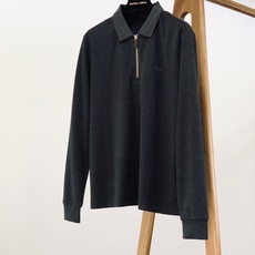 Berluti 伯鲁蒂 2026FW秋冬新品 半拉链长袖Polo,男士衣柜里的高阶刚需单品。 甄选高定混纺针织料子,上 Berluti 伯鲁蒂 2026FW秋冬新品 半拉链长袖Polo,男士衣柜里的高阶刚需单品。 甄选高定混纺针织料子,上