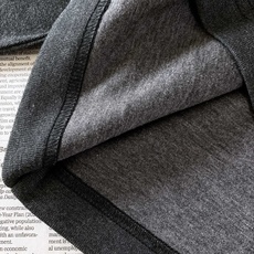 Berluti 伯鲁蒂 2026FW秋冬新品 半拉链长袖Polo,男士衣柜里的高阶刚需单品。 甄选高定混纺针织料子,上 Berluti 伯鲁蒂 2026FW秋冬新品 半拉链长袖Polo,男士衣柜里的高阶刚需单品。 甄选高定混纺针织料子,上