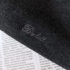 Berluti 伯鲁蒂 2026FW秋冬新品 半拉链长袖Polo,男士衣柜里的高阶刚需单品。 甄选高定混纺针织料子,上 Berluti 伯鲁蒂 2026FW秋冬新品 半拉链长袖Polo,男士衣柜里的高阶刚需单品。 甄选高定混纺针织料子,上
