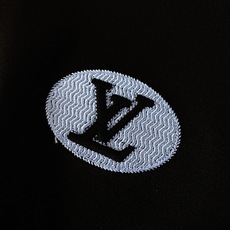 LouisVuitton 路易威登 2026FW早秋新品 圆领刺绣打底T恤👕甄选精梳针织料子,手感软糯细腻,垂感很好上身 LouisVuitton 路易威登 2026FW早秋新品 圆领刺绣打底T恤👕甄选精梳针织料子,手感软糯细腻,垂感很好上身