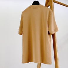 LouisVuitton 路易威登 2026FW早秋新品 圆领刺绣打底T恤👕甄选精梳针织料子,手感软糯细腻,垂感很好上身 LouisVuitton 路易威登 2026FW早秋新品 圆领刺绣打底T恤👕甄选精梳针织料子,手感软糯细腻,垂感很好上身