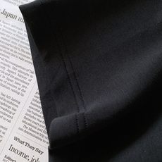Gucci 古驰 2026FW早秋新品 重磅刺绣打底T恤👕甄选莫斯3D棉,手感厚实软糯,上身自带垂感,不贴身不臃肿。胸前 Gucci 古驰 2026FW早秋新品 重磅刺绣打底T恤👕甄选莫斯3D棉,手感厚实软糯,上身自带垂感,不贴身不臃肿。胸前