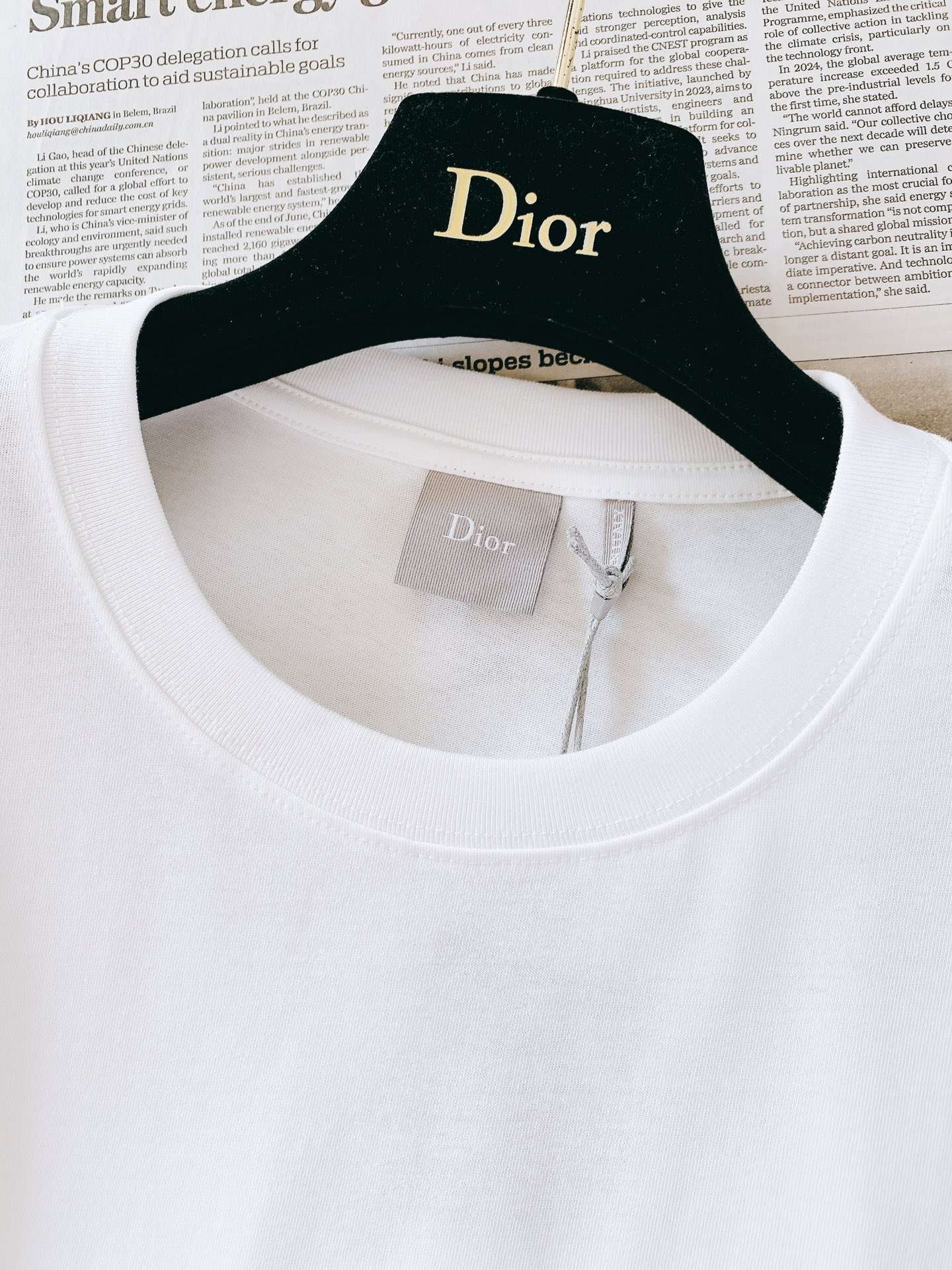 Dior Homme 迪奥·桀傲 2026FW秋冬新品 休闲长袖打底T恤🥼 甄选100%高支精梳棉面料,触感细腻软糯,透 Dior Homme 迪奥·桀傲 2026FW秋冬新品 休闲长袖打底T恤🥼 甄选100%高支精梳棉面料,触感细腻软糯,透