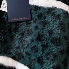 LouisVuitton 路易威登 2026FW早秋新品 拼色提花毛绒立领外套🥼 甄选高密度仿真毛绒面料,毛感丰盈密实, LouisVuitton 路易威登 2026FW早秋新品 拼色提花毛绒立领外套🥼 甄选高密度仿真毛绒面料,毛感丰盈密实,
