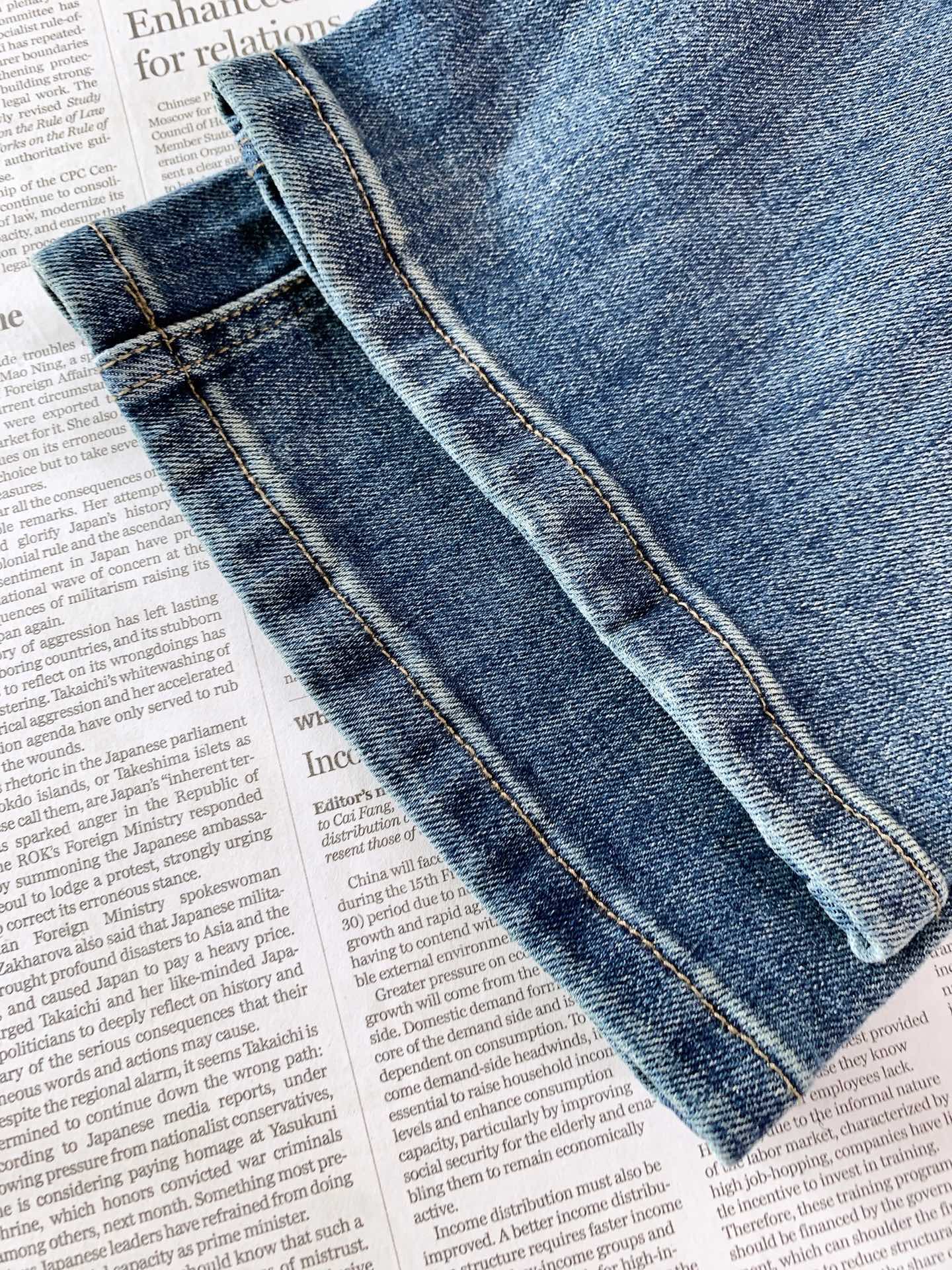LouisVuitton 路易威登 2026FW早秋新品 休闲水洗牛仔长裤👖 复古渐变水洗蓝,自然磨白,色调高级耐看 重 LouisVuitton 路易威登 2026FW早秋新品 休闲水洗牛仔长裤👖 复古渐变水洗蓝,自然磨白,色调高级耐看 重