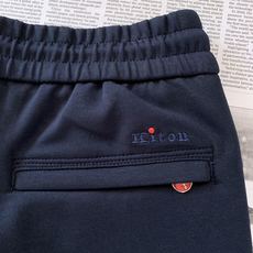 Kiton 奇顿 2026FW早秋新品 意式高端休闲裤👖 顶级混纺针织料,软糯垂顺,抗皱好打理。 松紧抽绳腰,拉链侧兜 Kiton 奇顿 2026FW早秋新品 意式高端休闲裤👖 顶级混纺针织料,软糯垂顺,抗皱好打理。 松紧抽绳腰,拉链侧兜