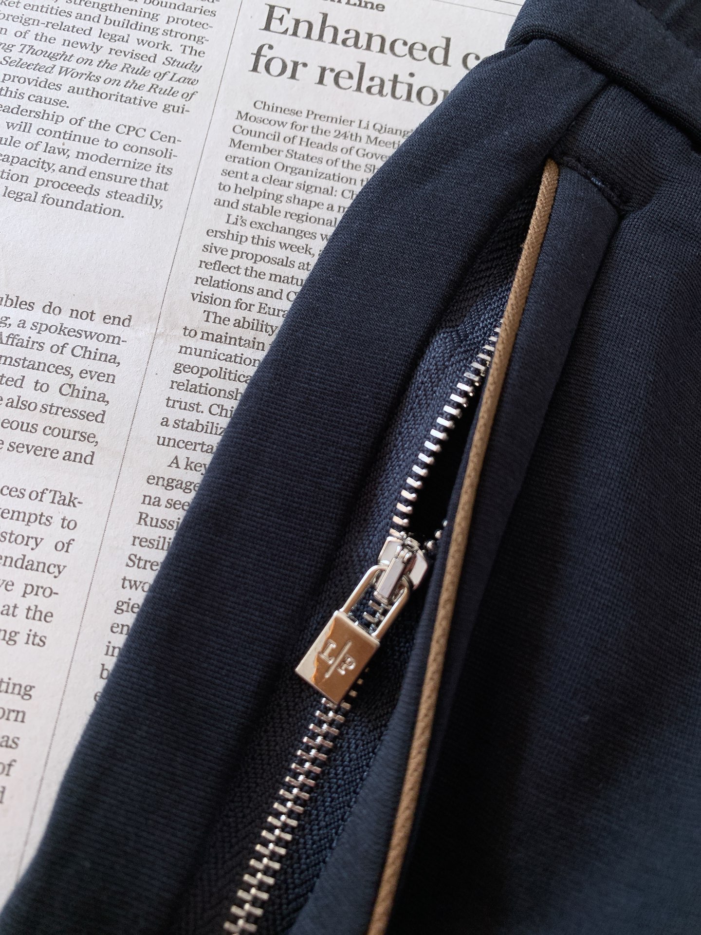 LoroPiana L.P FW早秋新品 Loro Piana男士轻奢休闲裤👖低调显贵的意式质感神裤 定织高端混纺面料, LoroPiana L.P FW早秋新品 Loro Piana男士轻奢休闲裤👖低调显贵的意式质感神裤 定织高端混纺面料,