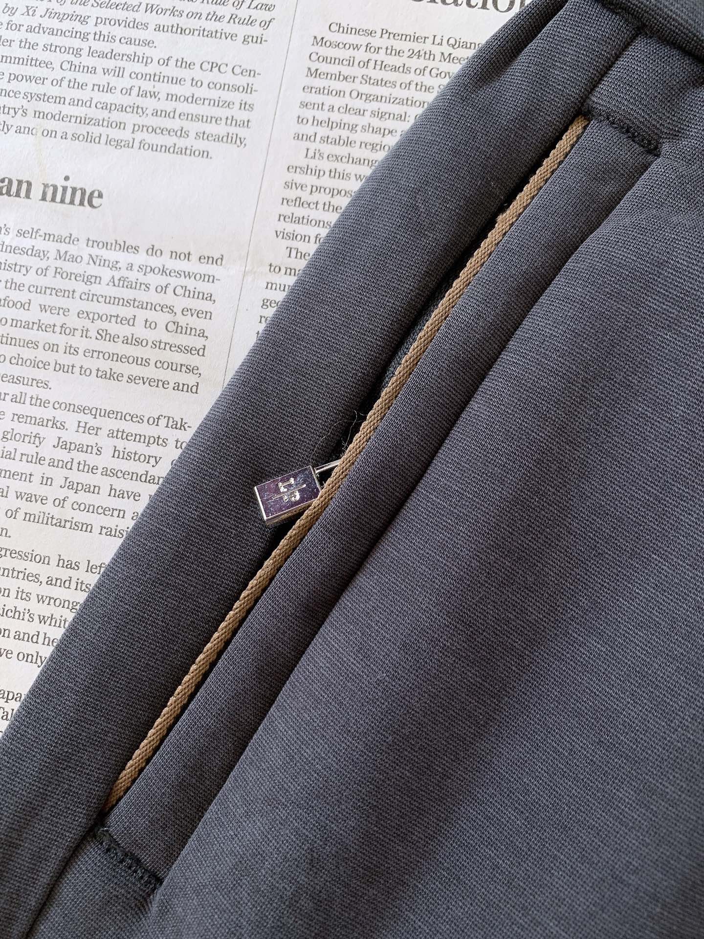 LoroPiana L.P FW早秋新品 Loro Piana男士轻奢休闲裤👖低调显贵的意式质感神裤 定织高端混纺面料, LoroPiana L.P FW早秋新品 Loro Piana男士轻奢休闲裤👖低调显贵的意式质感神裤 定织高端混纺面料,