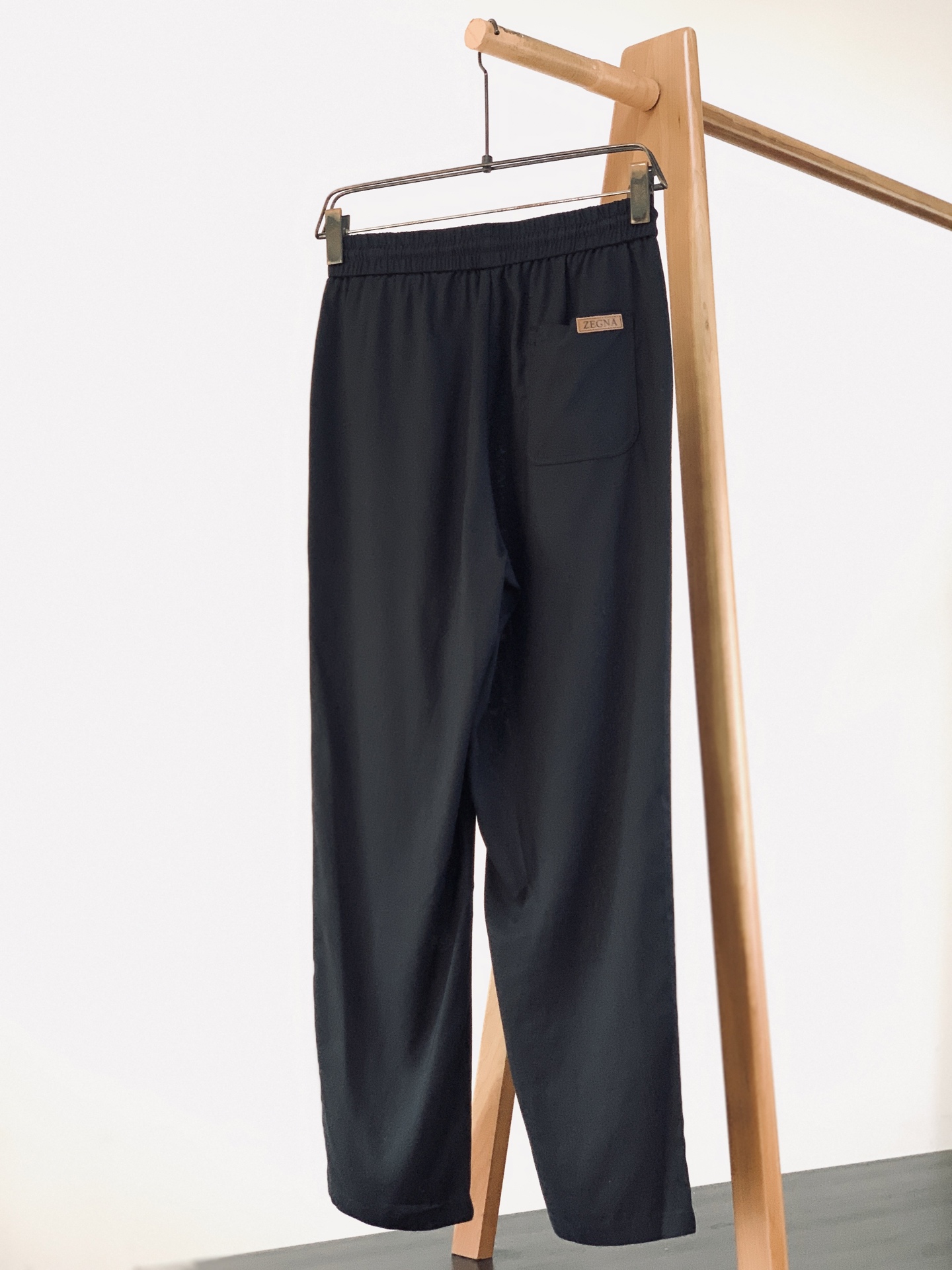 Ermenegildo Zegna 杰尼亚 2026FW早秋新品  休闲亚麻套装｜意式松弛感拉满 亚麻混纺料子，天然肌理