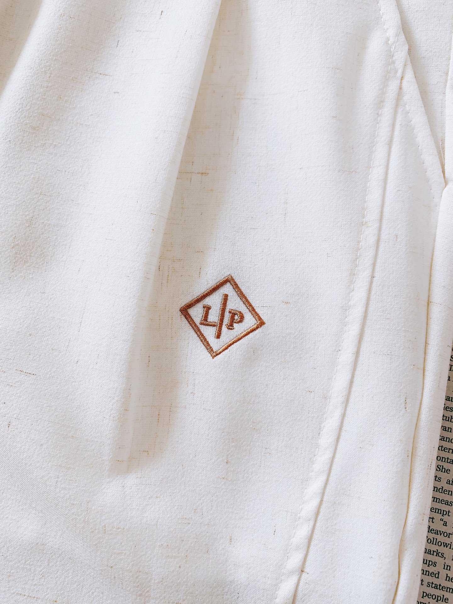 LoroPiana L.P FW早秋新品 休闲亚麻套装🥼甄选高品质亚麻面料,自带天然麻料肌理,透气散热,触感干爽不粘身。 LoroPiana L.P FW早秋新品 休闲亚麻套装🥼甄选高品质亚麻面料,自带天然麻料肌理,透气散热,触感干爽不粘身。