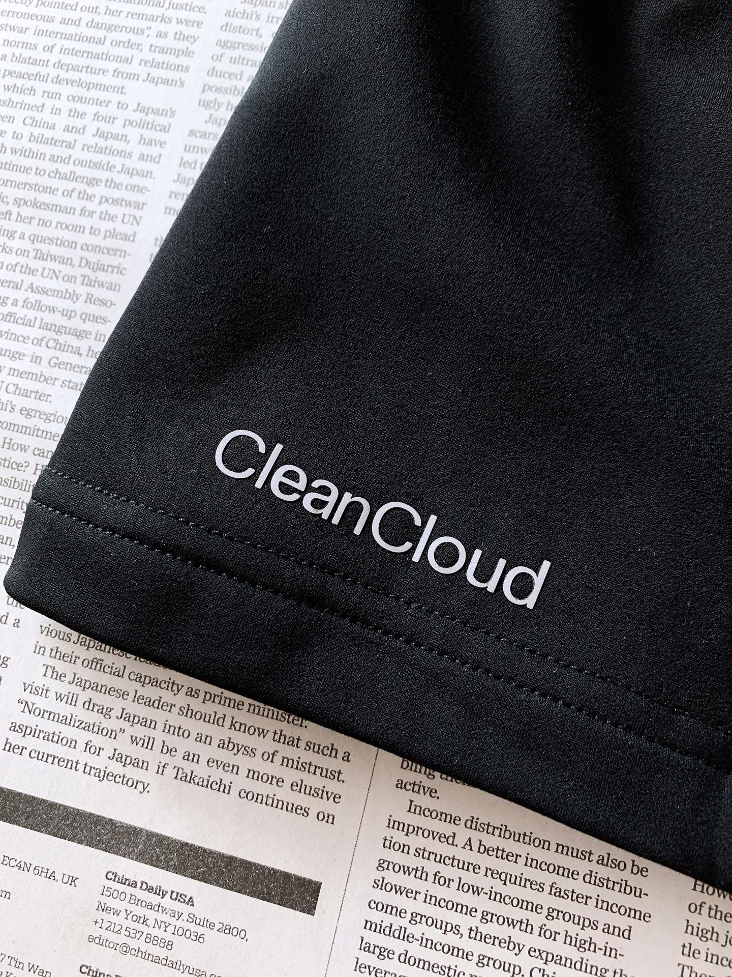 On昂跑早秋半拉链机能长袖🥼 CleanCloud云感弹力面料,带薄绒,透气锁温。半开立领+胸前压胶拉链口袋,肩部品牌胶 On昂跑早秋半拉链机能长袖🥼 CleanCloud云感弹力面料,带薄绒,透气锁温。半开立领+胸前压胶拉链口袋,肩部品牌胶
