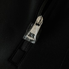 Moncler 蒙口 2026FW早秋新品 半拉链立领长袖打底🥼 早秋刚需款!高弹机能针织料,柔软有弹力 半开金属拉链 Moncler 蒙口 2026FW早秋新品 半拉链立领长袖打底🥼 早秋刚需款!高弹机能针织料,柔软有弹力 半开金属拉链