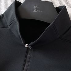 Moncler 蒙口 2026FW早秋新品 半拉链立领长袖打底🥼 早秋刚需款!高弹机能针织料,柔软有弹力 半开金属拉链 Moncler 蒙口 2026FW早秋新品 半拉链立领长袖打底🥼 早秋刚需款!高弹机能针织料,柔软有弹力 半开金属拉链