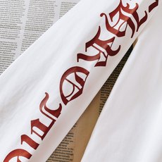 Chrome Hearts克罗心 三十字架哥特长袖T恤 甄选重磅高支纯棉面料,厚实挺括不软塌,自带细腻棉质肌理,透气亲肤 Chrome Hearts克罗心 三十字架哥特长袖T恤 甄选重磅高支纯棉面料,厚实挺括不软塌,自带细腻棉质肌理,透气亲肤