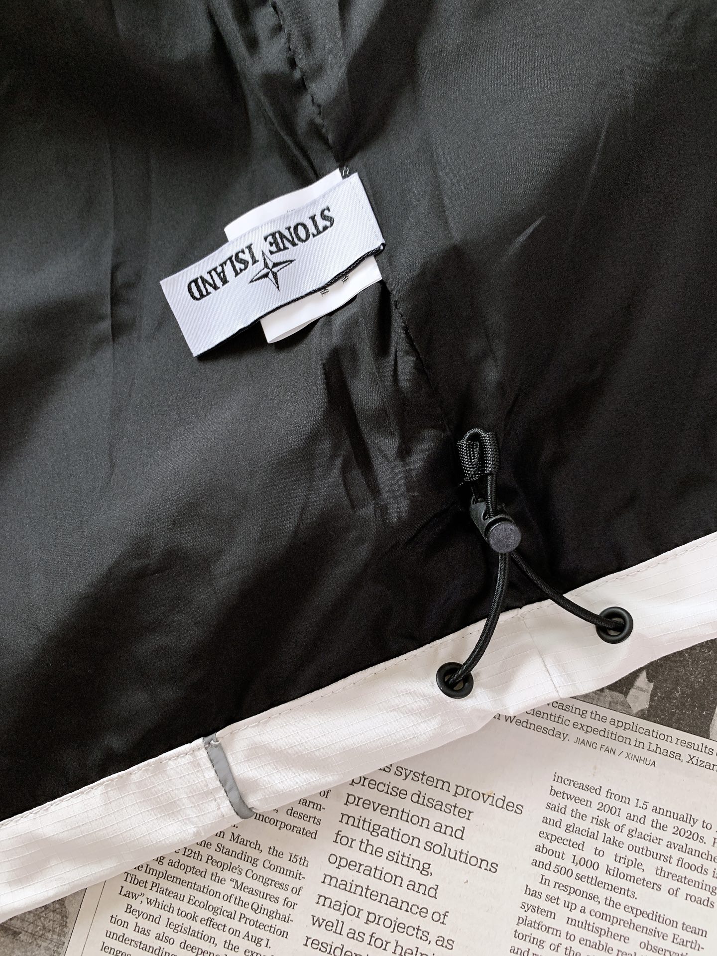 Stone Island 石头岛 2026FW早秋新品 连帽机能冲锋夹克🥼 经典罗盘徽章袖标,可拆卸设计 格纹防泼水面 Stone Island 石头岛 2026FW早秋新品 连帽机能冲锋夹克🥼 经典罗盘徽章袖标,可拆卸设计 格纹防泼水面