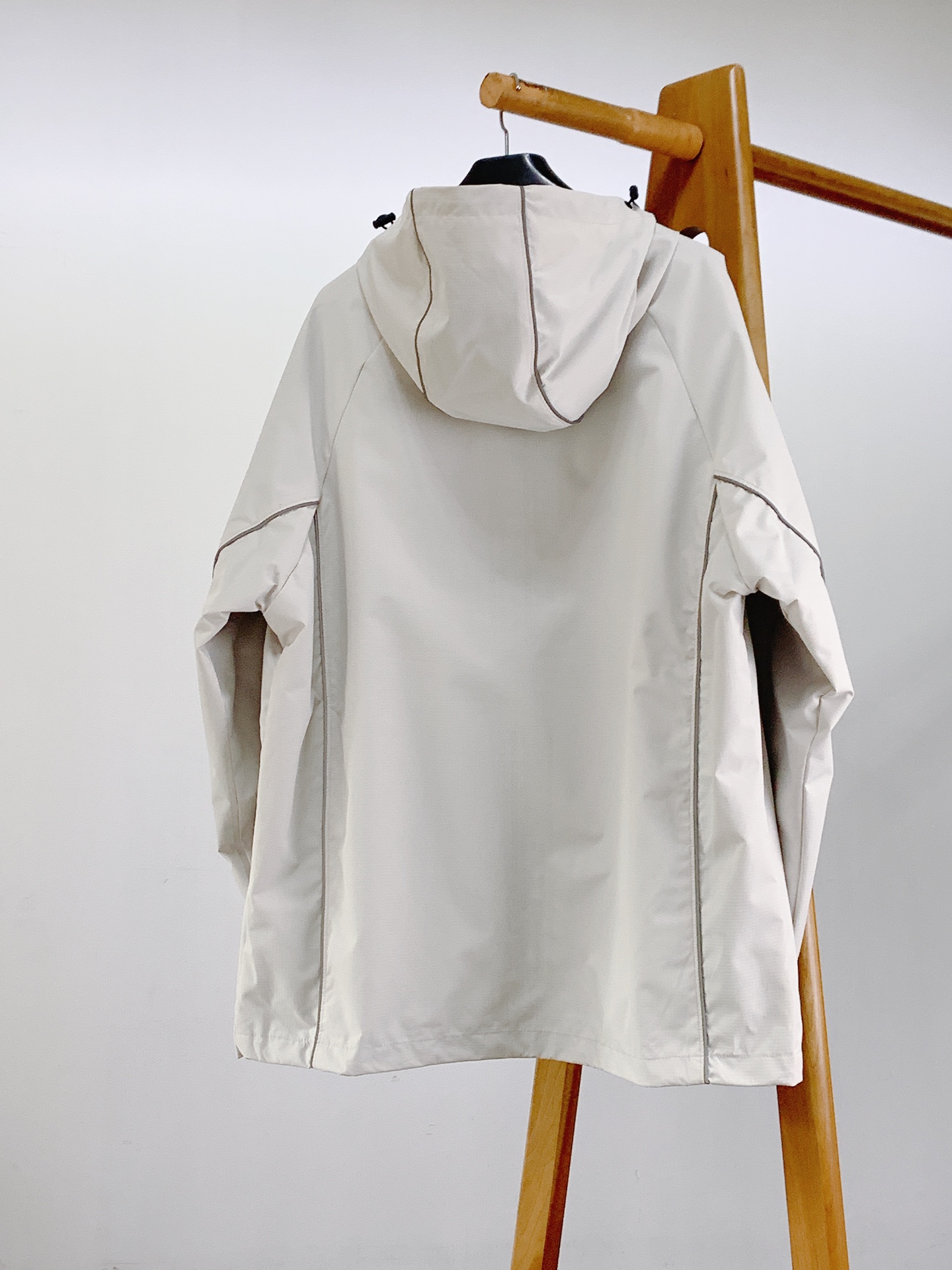 Stone Island 石头岛 2026FW早秋新品 连帽机能冲锋夹克🥼 经典罗盘徽章袖标,可拆卸设计 格纹防泼水面 Stone Island 石头岛 2026FW早秋新品 连帽机能冲锋夹克🥼 经典罗盘徽章袖标,可拆卸设计 格纹防泼水面