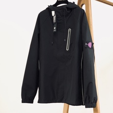 Stone Island 石头岛 2026FW早秋新品 连帽机能冲锋夹克🥼 经典罗盘徽章袖标,可拆卸设计 格纹防泼水面 Stone Island 石头岛 2026FW早秋新品 连帽机能冲锋夹克🥼 经典罗盘徽章袖标,可拆卸设计 格纹防泼水面