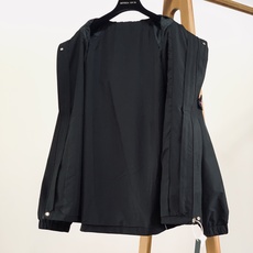 Stone Island 石头岛 2026FW早秋新品 连帽机能冲锋夹克🥼 经典罗盘徽章袖标,可拆卸设计 格纹防泼水面 Stone Island 石头岛 2026FW早秋新品 连帽机能冲锋夹克🥼 经典罗盘徽章袖标,可拆卸设计 格纹防泼水面