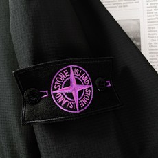 Stone Island 石头岛 2026FW早秋新品 连帽机能冲锋夹克🥼 经典罗盘徽章袖标,可拆卸设计 格纹防泼水面 Stone Island 石头岛 2026FW早秋新品 连帽机能冲锋夹克🥼 经典罗盘徽章袖标,可拆卸设计 格纹防泼水面