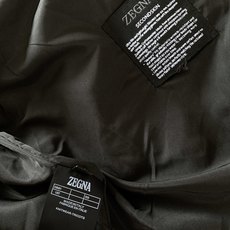 Ermenegildo Zegna 杰尼亚 2026FW早秋新品 仿麂皮棒球夹克🥼甄选高品质仿麂皮面料,自带细腻柔和的 Ermenegildo Zegna 杰尼亚 2026FW早秋新品 仿麂皮棒球夹克🥼甄选高品质仿麂皮面料,自带细腻柔和的