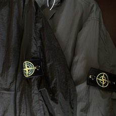 Stone Island 石头岛 2026FW早秋新品 半拉链立领夹克🥼 微皱尼龙机能面料,轻薄防风,自带肌理质感。 Stone Island 石头岛 2026FW早秋新品 半拉链立领夹克🥼 微皱尼龙机能面料,轻薄防风,自带肌理质感。
