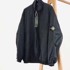 Stone Island 石头岛 2026FW早秋新品 半拉链立领夹克🥼 微皱尼龙机能面料,轻薄防风,自带肌理质感。 Stone Island 石头岛 2026FW早秋新品 半拉链立领夹克🥼 微皱尼龙机能面料,轻薄防风,自带肌理质感。