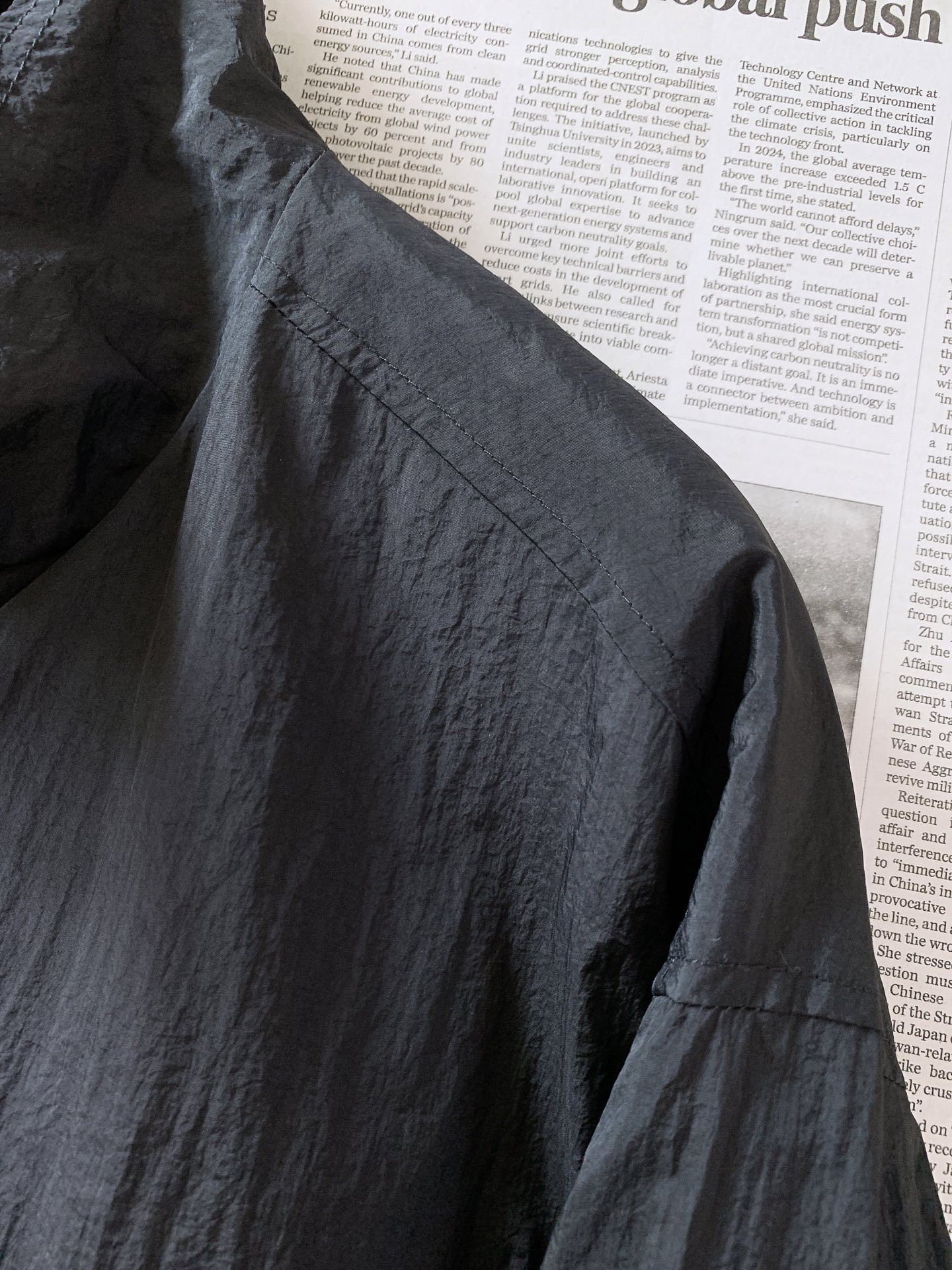 Stone Island 石头岛 2026FW早秋新品 半拉链立领夹克🥼 微皱尼龙机能面料,轻薄防风,自带肌理质感。 Stone Island 石头岛 2026FW早秋新品 半拉链立领夹克🥼 微皱尼龙机能面料,轻薄防风,自带肌理质感。