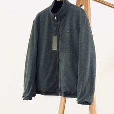 Tommy Hilfiger 汤米.希尔费格 2026FW早秋新品 双面穿立领夹克🥼一件拥有两种穿搭,实用性直接拉满。 Tommy Hilfiger 汤米.希尔费格 2026FW早秋新品 双面穿立领夹克🥼一件拥有两种穿搭,实用性直接拉满。
