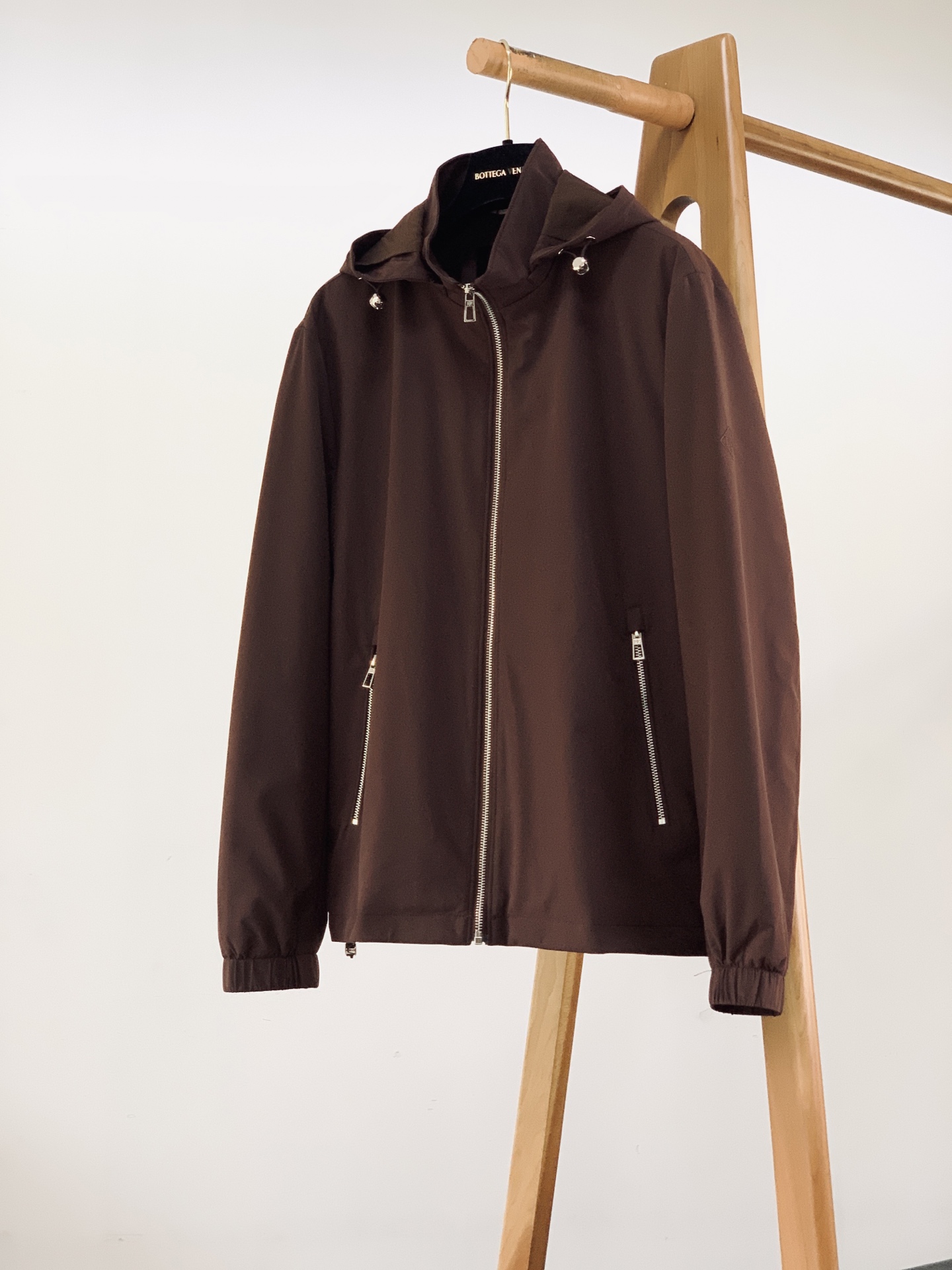 LoroPiana L.P FW早秋新品 Loro Piana可拆卸连帽外套🥼甄选品牌专属高密功能性面料，触感细腻顺滑，