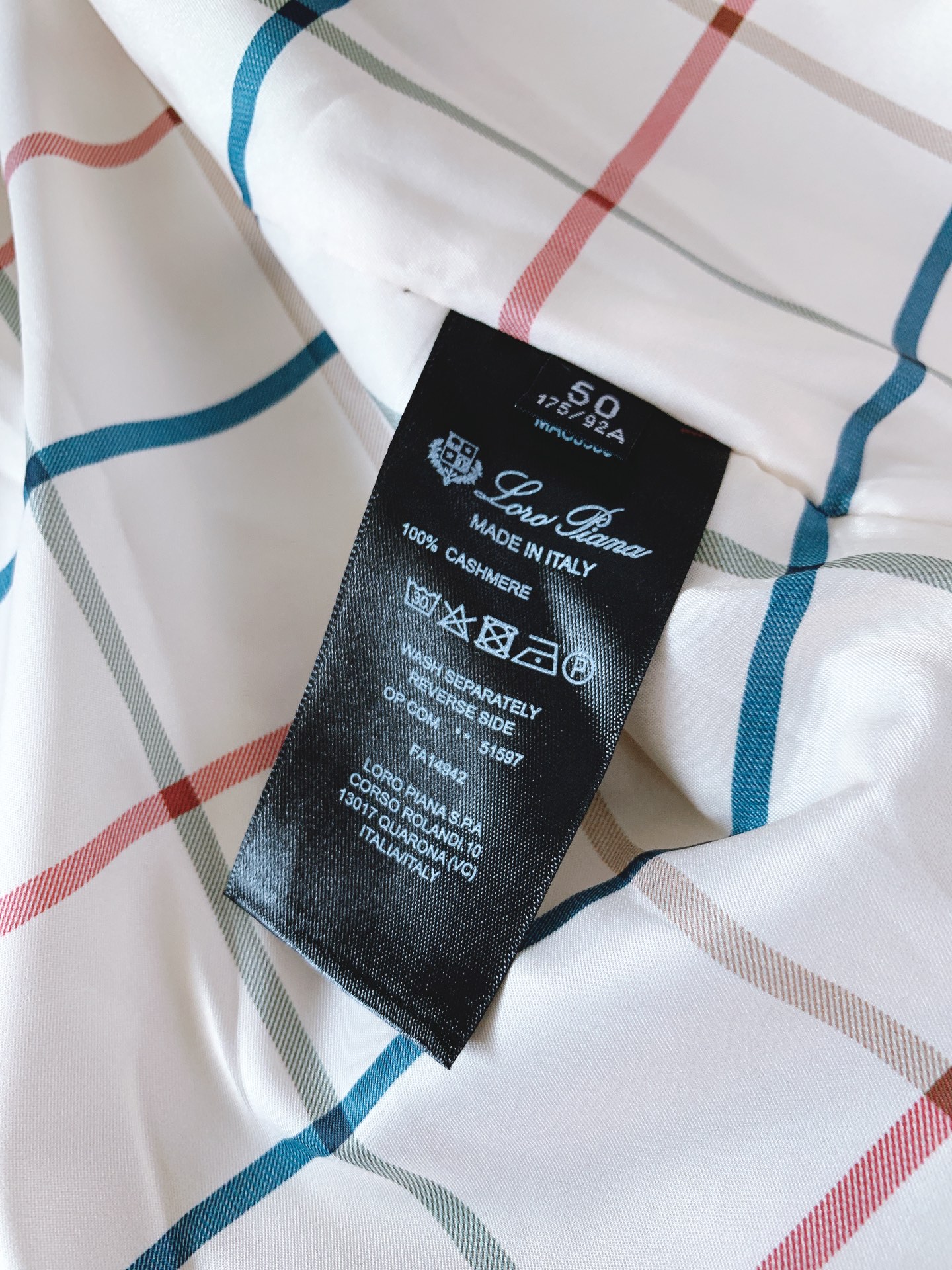 LoroPiana L.P FW早秋新品 Loro Piana可拆卸连帽外套🥼甄选品牌专属高密功能性面料，触感细腻顺滑，