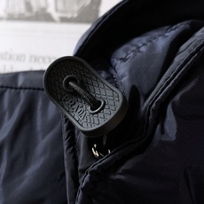 Prada 普拉达 2026FW秋冬新品 可拆卸连帽羽绒服🥼甄选品牌经典再生尼龙面料,面料轻薄紧致,自带防风防泼水属性 Prada 普拉达 2026FW秋冬新品 可拆卸连帽羽绒服🥼甄选品牌经典再生尼龙面料,面料轻薄紧致,自带防风防泼水属性
