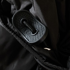 Prada 普拉达 2026FW秋冬新品 可拆卸连帽羽绒服🥼甄选品牌经典再生尼龙面料,面料轻薄紧致,自带防风防泼水属性 Prada 普拉达 2026FW秋冬新品 可拆卸连帽羽绒服🥼甄选品牌经典再生尼龙面料,面料轻薄紧致,自带防风防泼水属性
