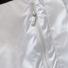 Berluti 伯鲁蒂 2026FW早秋新品 时尚拼接羽绒服🥼衣身主体采用高密防风羽绒面料,菱格锁绒工艺,牢牢锁住羽绒 Berluti 伯鲁蒂 2026FW早秋新品 时尚拼接羽绒服🥼衣身主体采用高密防风羽绒面料,菱格锁绒工艺,牢牢锁住羽绒
