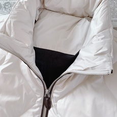 Berluti 伯鲁蒂 2026FW早秋新品 时尚拼接羽绒服🥼衣身主体采用高密防风羽绒面料,菱格锁绒工艺,牢牢锁住羽绒 Berluti 伯鲁蒂 2026FW早秋新品 时尚拼接羽绒服🥼衣身主体采用高密防风羽绒面料,菱格锁绒工艺,牢牢锁住羽绒