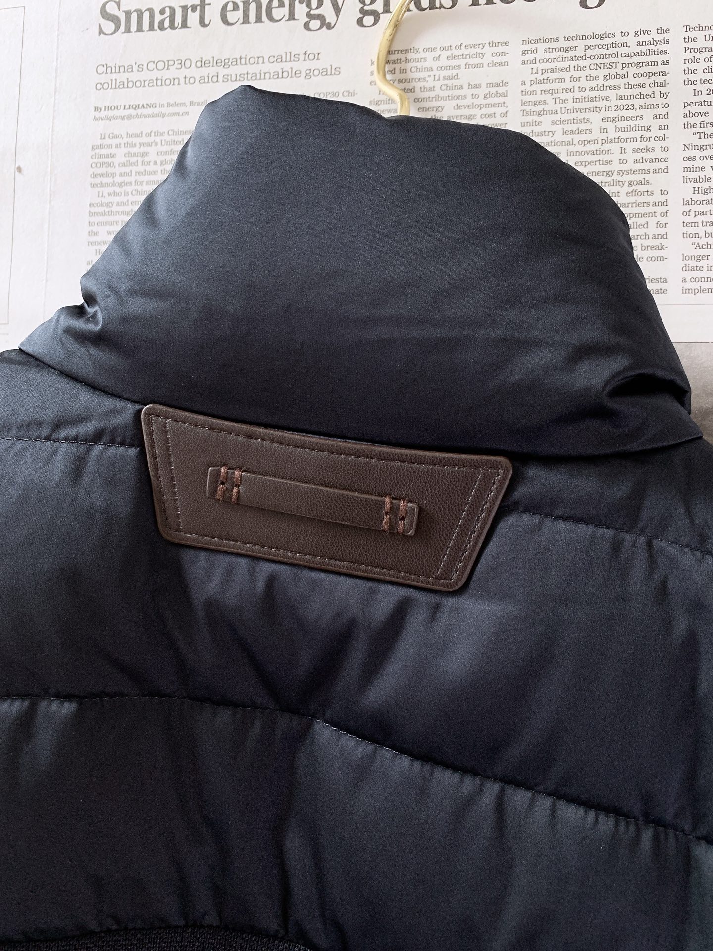 Berluti 伯鲁蒂 2026FW早秋新品  时尚拼接羽绒服🥼衣身主体采用高密防风羽绒面料，菱格锁绒工艺，牢牢锁住羽绒