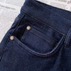 LoroPiana L.P FW早秋新品 原色牛仔长裤👖甄选高端混纺牛仔面料,保留原色靛蓝沉稳色泽,内里自带细腻磨毛质感 LoroPiana L.P FW早秋新品 原色牛仔长裤👖甄选高端混纺牛仔面料,保留原色靛蓝沉稳色泽,内里自带细腻磨毛质感