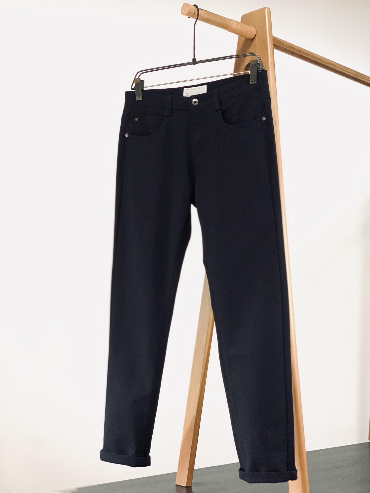 Brunello Cucinelli 布鲁奈罗.库奇内利 2026FW早秋新品 时尚休闲裤👖甄选进口高支斜纹棉料，触感细