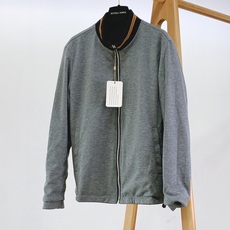 LoroPiana L.P FW早秋新品 双面穿夹克外套🥼外层采用品牌专属高性能防风面料,触感细腻顺滑,具备良好抗风抗微 LoroPiana L.P FW早秋新品 双面穿夹克外套🥼外层采用品牌专属高性能防风面料,触感细腻顺滑,具备良好抗风抗微