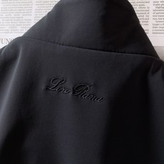 LoroPiana L.P FW早秋新品 双面穿马甲🎽外层选用高密抗皱机能面料,手感细腻顺滑,具备不错的防风抗寒性能,挺 LoroPiana L.P FW早秋新品 双面穿马甲🎽外层选用高密抗皱机能面料,手感细腻顺滑,具备不错的防风抗寒性能,挺