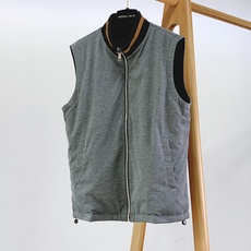 LoroPiana L.P FW早秋新品 双面穿马甲🎽外层选用高密抗皱机能面料,手感细腻顺滑,具备不错的防风抗寒性能,挺 LoroPiana L.P FW早秋新品 双面穿马甲🎽外层选用高密抗皱机能面料,手感细腻顺滑,具备不错的防风抗寒性能,挺