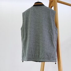 LoroPiana L.P FW早秋新品 双面穿马甲🎽外层选用高密抗皱机能面料,手感细腻顺滑,具备不错的防风抗寒性能,挺 LoroPiana L.P FW早秋新品 双面穿马甲🎽外层选用高密抗皱机能面料,手感细腻顺滑,具备不错的防风抗寒性能,挺