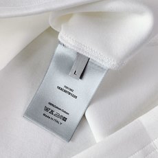 Dior Homme 迪奥·桀傲 2026FW早秋新品 重工刺绣短袖T恤👕低调奢华款,黑白双色可选。精选高支精梳棉,手 Dior Homme 迪奥·桀傲 2026FW早秋新品 重工刺绣短袖T恤👕低调奢华款,黑白双色可选。精选高支精梳棉,手