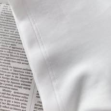 Dior Homme 迪奥·桀傲 2026FW早秋新品 重工刺绣短袖T恤👕低调奢华款,黑白双色可选。精选高支精梳棉,手 Dior Homme 迪奥·桀傲 2026FW早秋新品 重工刺绣短袖T恤👕低调奢华款,黑白双色可选。精选高支精梳棉,手